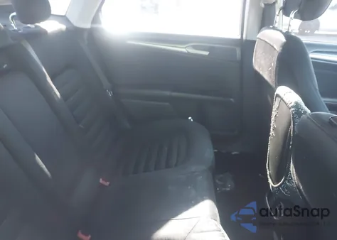 2013 Ford Fusion Se z USA, uszkodzony, nr VIN 3FA6P0H78DR317477